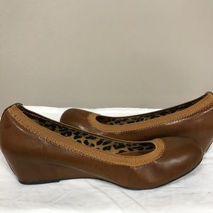 Brown Short Wedge